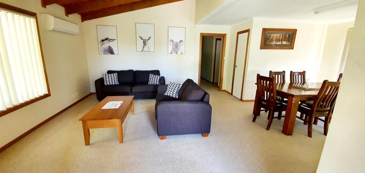 The Convent Boutique Accommodation Hay Luaran gambar